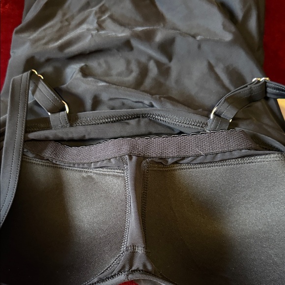 Lands' End Women's Black One Piece Swimsuit NWT - Picture 8 of 8